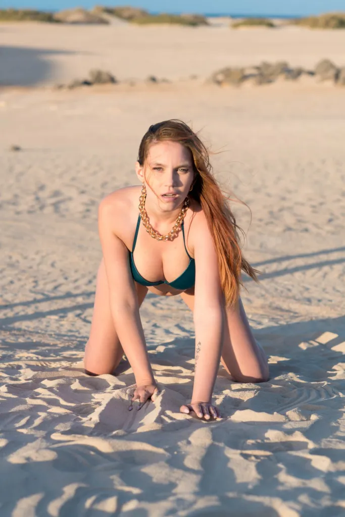 Alexis Crystal photos de partouze anale avec Leya Desantis – photo 5